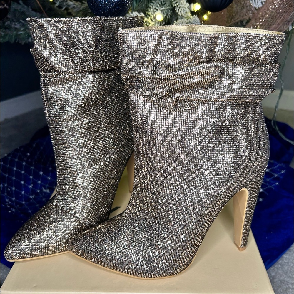 YOKI Glitter Boots
